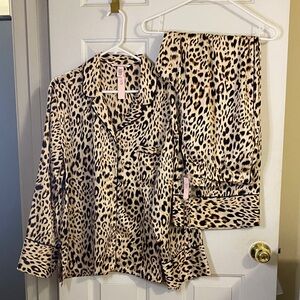 Victoria’s Secret’s leopard print, 
PJs/evening wear size XL